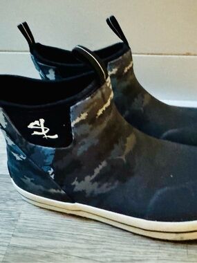 Salt Life Men’s Camouflage Black Gray Boat Shoes